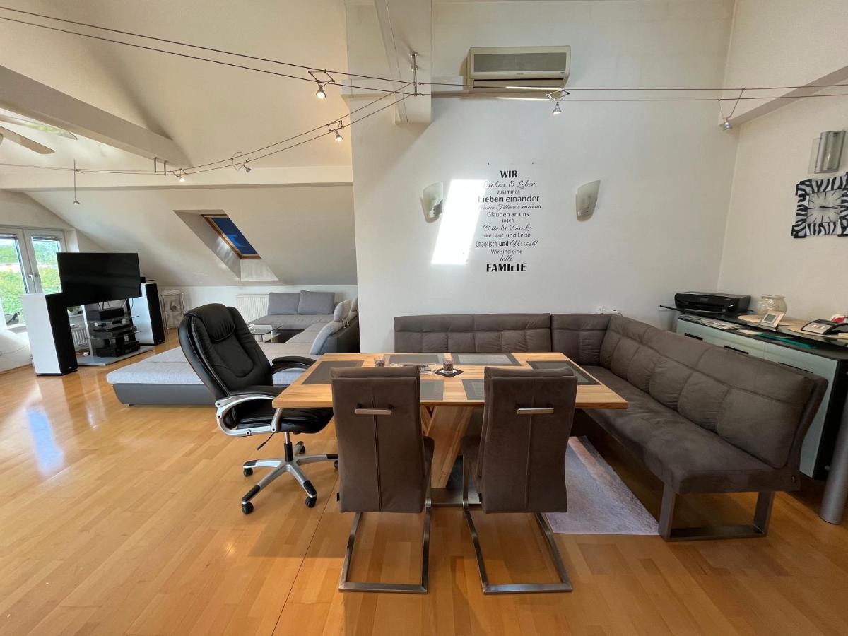 Atemberaubendes Loft Mit Pool Lägenhet Wien Exteriör bild