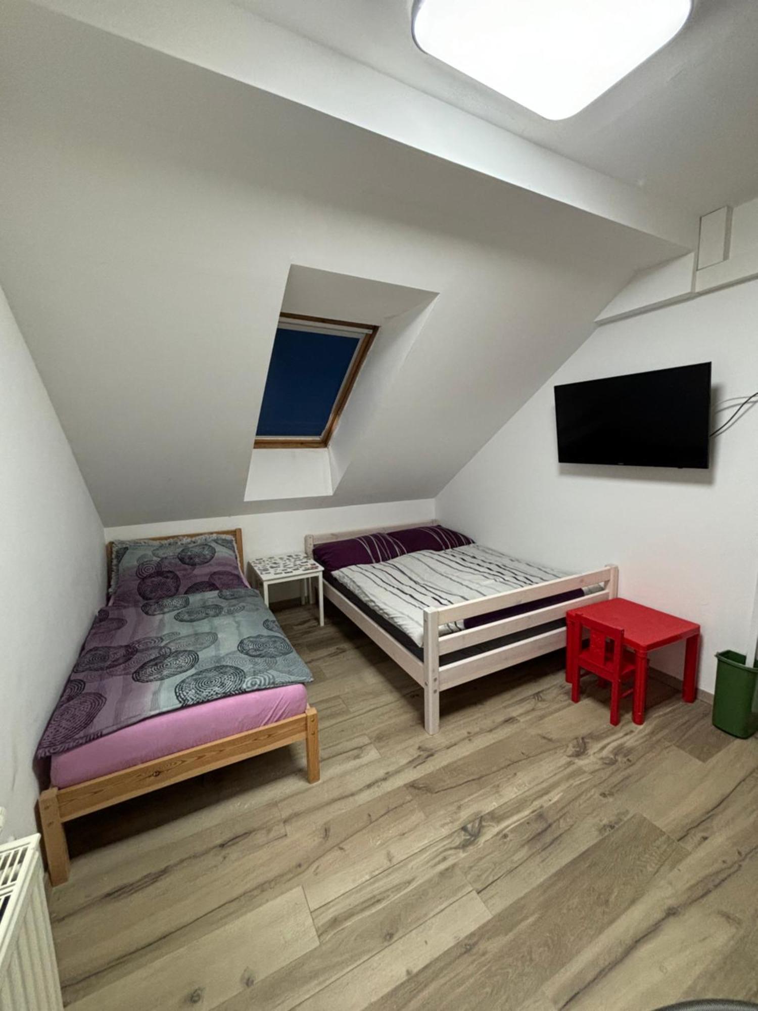 Atemberaubendes Loft Mit Pool Lägenhet Wien Exteriör bild